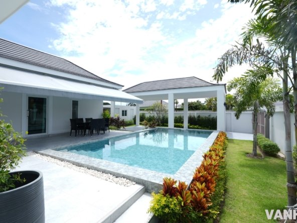 The pyne plus two hua hin pool 6