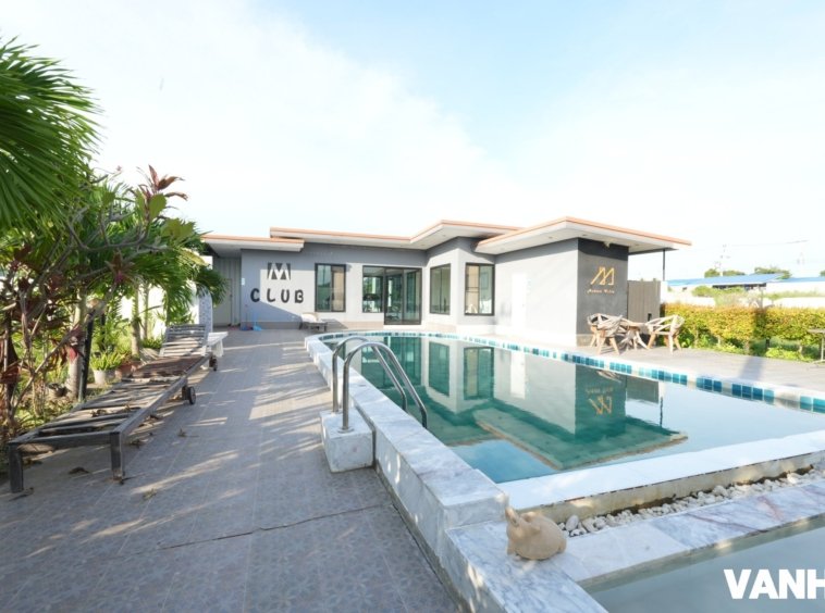 Modern Villa Hua Hin swimming pool