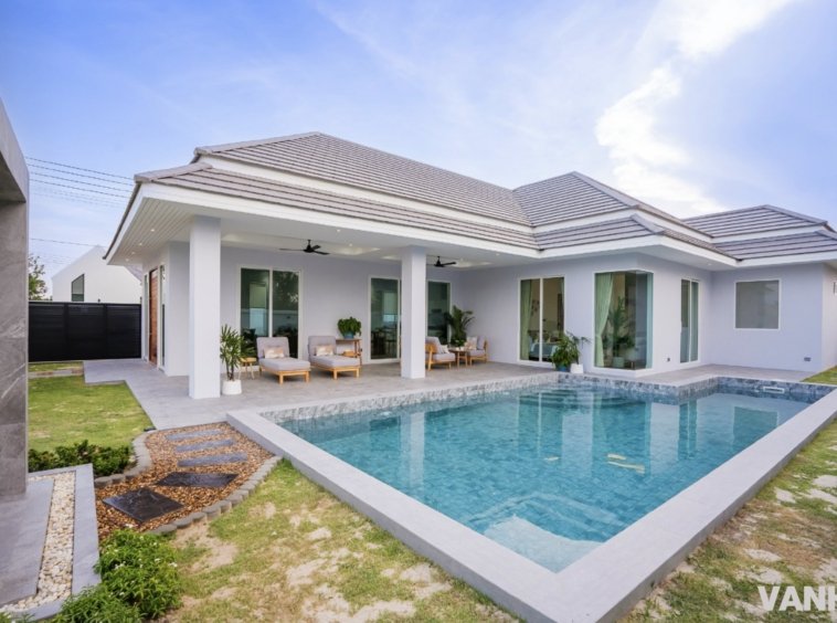 The riverside residence pool
