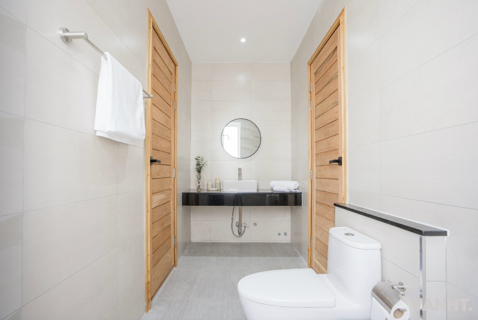 The riverside residence bathroom 1