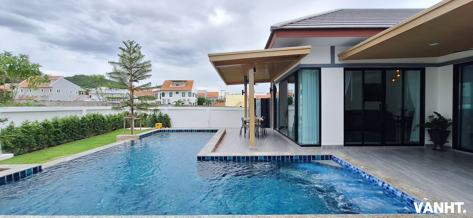 Bonair Villa Hua Hin swiming pool