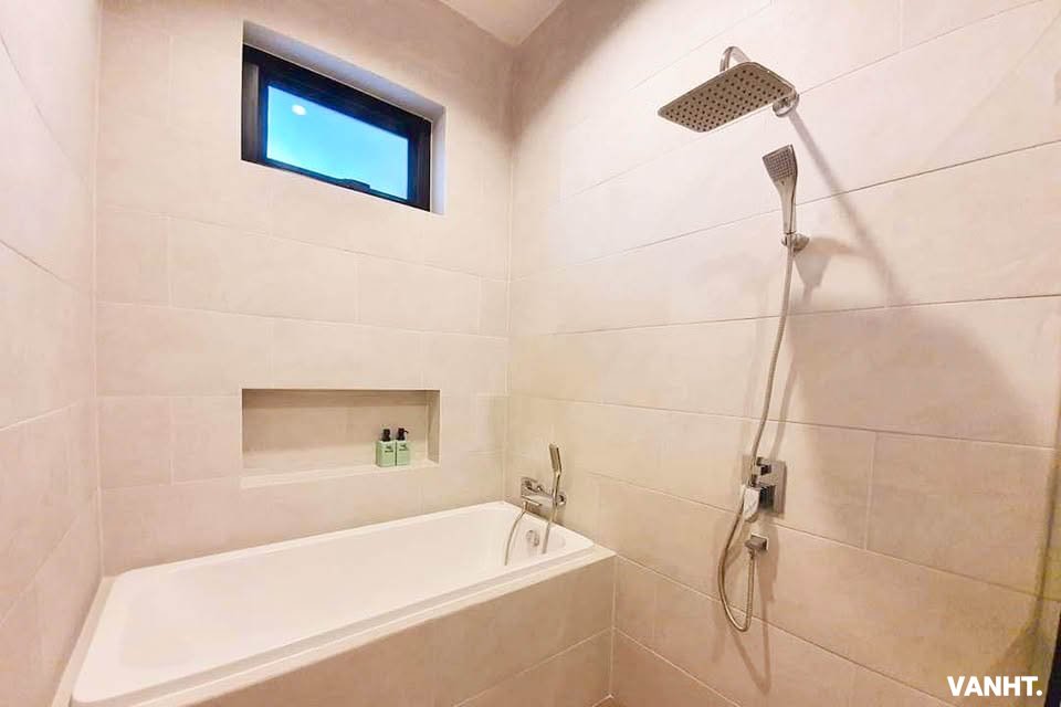 We by Sirin Hua Hin bath room