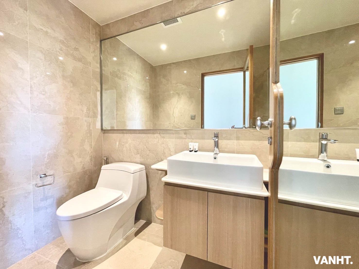 Sasara Hua Hin bathroom