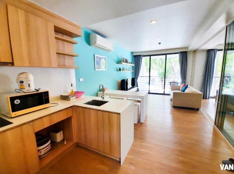 kitchen room Condo Baan San Kraam